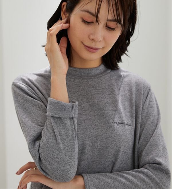 BELLUNA（ベルーナ）の「ロゴ刺しゅう裏起毛ニットソーチュニック（カットソー）」｜詳細画像