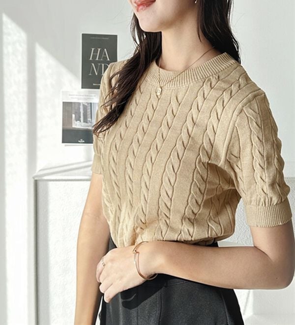 GeeRA（ジーラ）の「ケーブル編みニットトップス（ニット・セーター）」｜詳細画像