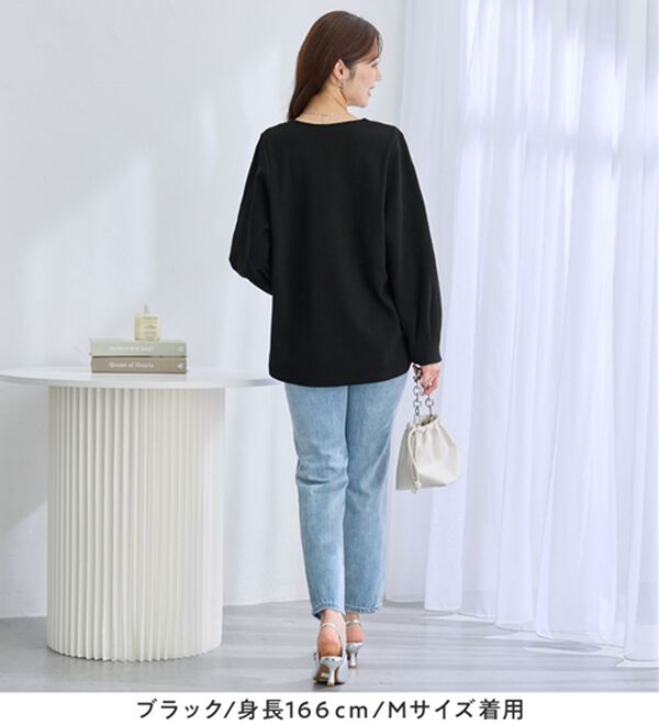 alotta（アロッタ）の「【シワになりにくい】エンボス裏起毛キーネックゆるトップス（カットソー）」｜詳細画像