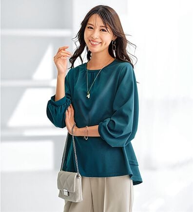 BELLUNA（ベルーナ）の「【再入荷】ボリューム袖美人顔バックフレアーＴブラウス（ブラウス）」