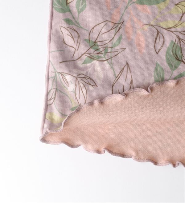 BELLUNA（ベルーナ）の「ふんわり柔らかメロー使い花柄プルオーバー（カットソー）」｜詳細画像