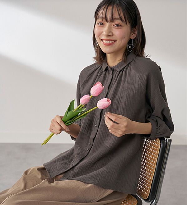 BELLUNA（ベルーナ）の「《ＨｕｇＲｅａｍコットン》ダブルガーゼギャザーブラウス（ブラウス）」｜詳細画像