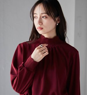 RANAN（ラナン）の「スカラップリブニット使いブラウス（ブラウス）」｜ワイン
