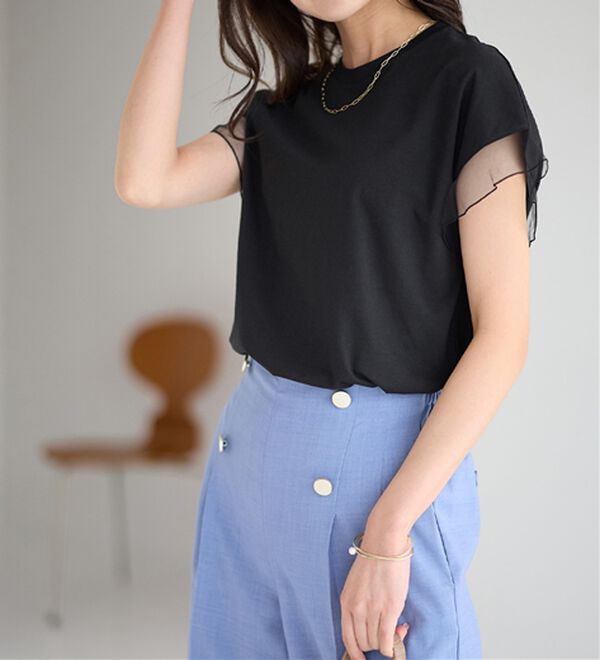 alotta（アロッタ）の「１枚でこなれ感！袖チュールデザイン綿混Ｔシャツ（Tシャツ）」｜詳細画像