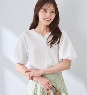 alotta（アロッタ）の「【接触冷感】パフ袖ハートネックブラウスＴシャツ（ブラウス）」｜オフホワイト