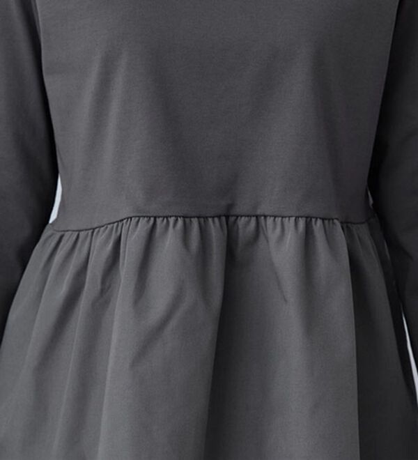 Pierrot（ピエロ）の「異素材ドッキングフリルギャザーペプラムカットソー（カットソー）」｜詳細画像