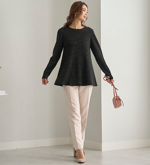 BELLUNA（ベルーナ）の「すっきり美脚タックテーパードパンツ（フルレングスパンツ）」｜詳細画像