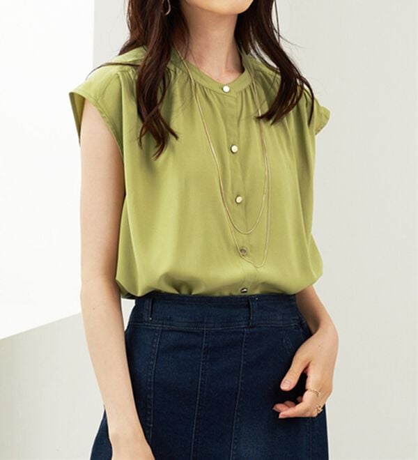 BELLUNA（ベルーナ）の「ギャザー使いフレンチスリーブブラウス（ブラウス）」｜詳細画像