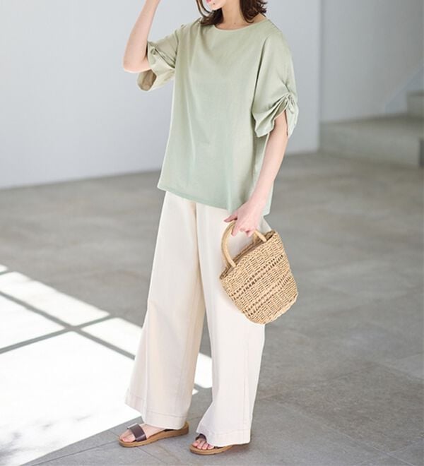 Viola e Viola（ヴィオラ エ ヴィオラ）の「綿１００％袖タックＴシャツ（Tシャツ）」｜詳細画像