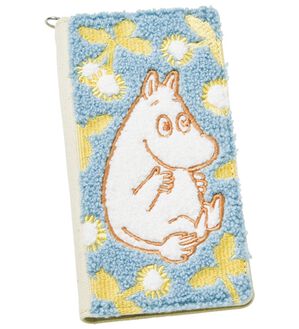 BELLUNA（ベルーナ）の「＜ムーミン＞サガラ刺繍汎用スマホケース（その他ファッション小物）」｜ブルー