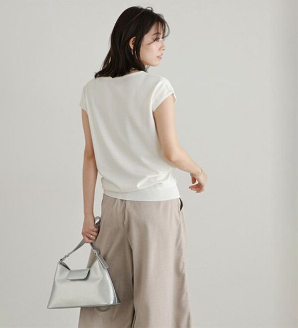 Pierrot（ピエロ）の「【選べる２ネック】シルクタッチフレンチスリーブニット（ニット・セーター）」｜詳細画像