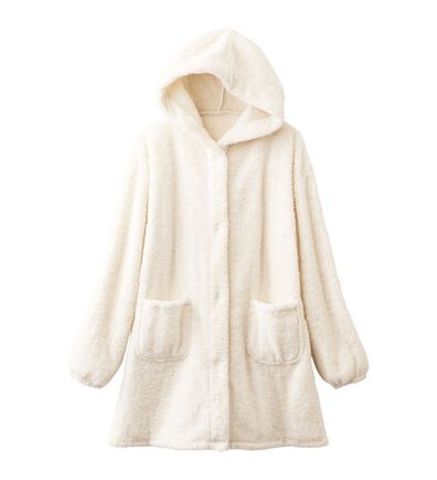 LAVIENNE（ラヴィエンヌ）の「ふんわりボアのフード付ガウン（パジャマ・ルームウェア）」