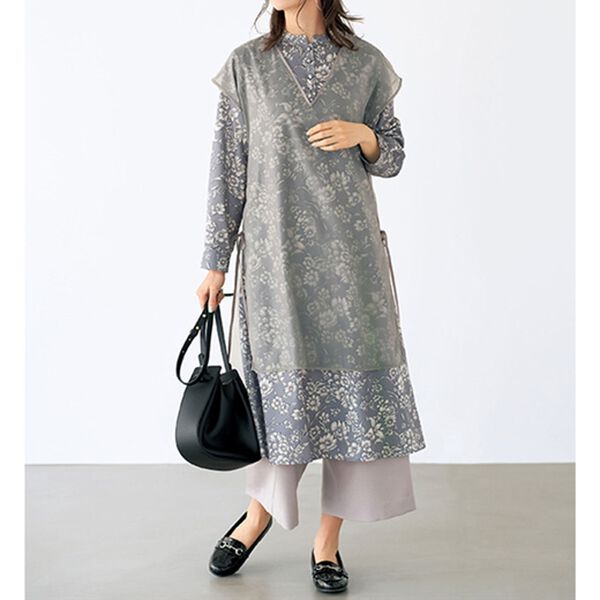 BELLUNA（ベルーナ）の「花柄プリントオーガンジー重ねワンピースアンサンブル（プリントワンピース）」｜詳細画像