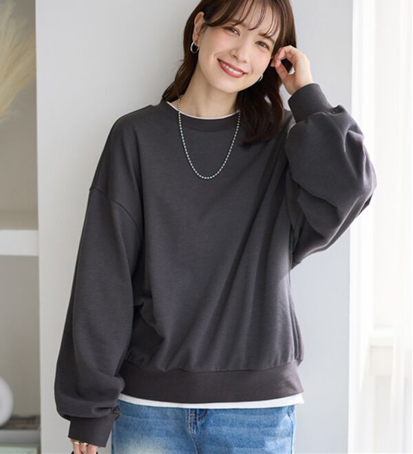 Viola e Viola（ヴィオラ エ ヴィオラ）の「袖ボリューム裏毛スウェットトップス（カットソー）」｜チャコール