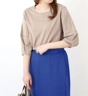 BELLUNA（ベルーナ）の「スリットデザインふんわり袖チュニック（チュニック）」｜ライトベージュ