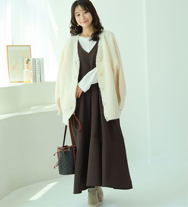 A HAPPY MARILYN（アハッピーマリリン）の「【Ｌ～８Ｌ】【２点セット】スポッと着られる！！「楽かわ」シリーズ！長袖 トップス×シンプル ジャンスカ（アンサンブル）」｜詳細画像