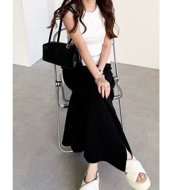 GeeRA（ジーラ）の「ロゴプレートデザインタンクトップ（タンクトップ・キャミソール）」｜詳細画像