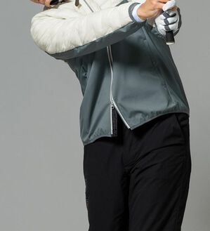 「＜コムルヴァン・オム・ゴルフ＞蓄熱保温のスイングジャケット（メンズダウンジャケット）」｜詳細画像