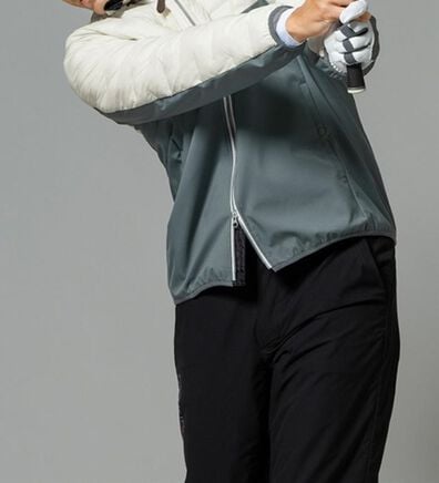 「＜コムルヴァン・オム・ゴルフ＞蓄熱保温のスイングジャケット（メンズダウンジャケット）」