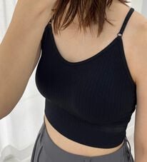 YU'NOW（ユナウ）の「カップ付ショート丈キャミ（ブラトップ・カップ付きインナー）」