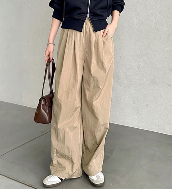 GeeRA（ジーラ）の「さらとろ素材が嬉しい！ダブルタックワイドパンツ（フルレングスパンツ）」｜詳細画像