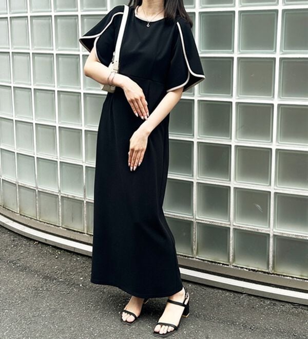 GeeRA（ジーラ）の「スリット入りフレアースリーブワンピース（その他ワンピース）」｜詳細画像