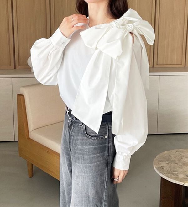GeeRA（ジーラ）の「【YOUING.】ショルダーリボンブラウス（ブラウス）」｜詳細画像