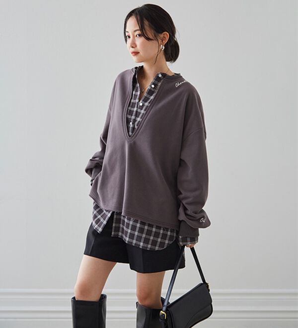 RANAN（ラナン）の「裏起毛Ｖネックロゴ刺しゅうスウェット（トレーナー・スウェット）」｜詳細画像