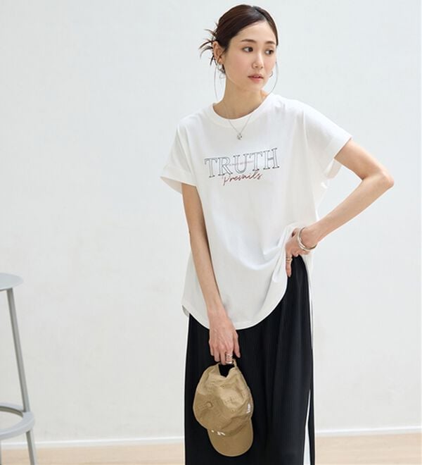 BELLUNA（ベルーナ）の「ひんやリッチコットン大人のゆったりドルマンＴシャツ（カットソー）」｜オフ白