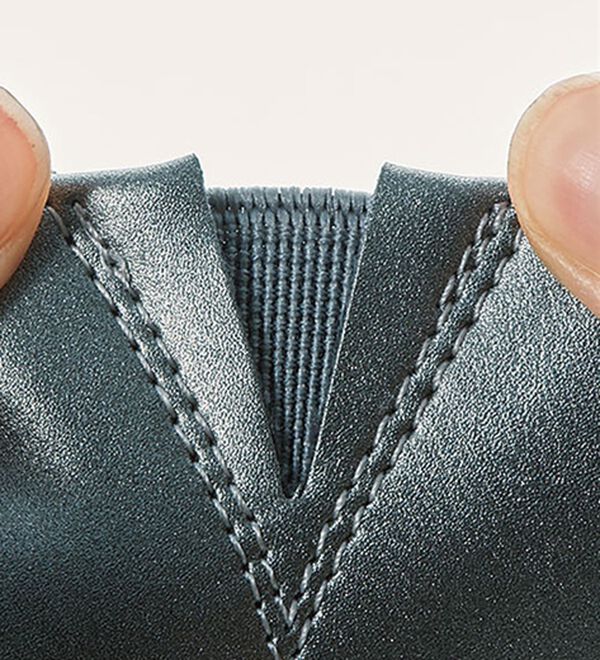 BELLUNA（ベルーナ）の「４Ｅ異素材切替キャタピラーシューズ（スリッポン）」｜詳細画像