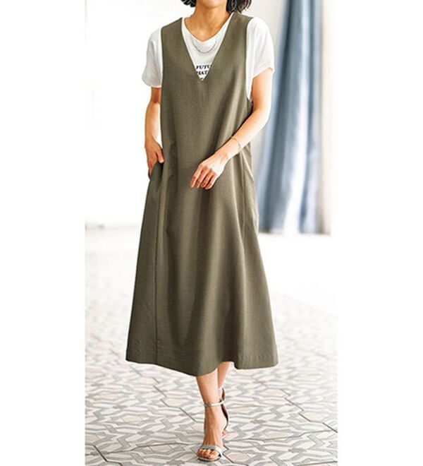 BELLUNA（ベルーナ）の「サラリ麻調素材Ｖネックジャンパードレス（ジャンパースカート）」｜詳細画像