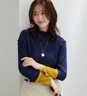 BELLUNA（ベルーナ）の「プリーツ素材配色デザインプルオーバー（カットソー）」｜ネイビー系