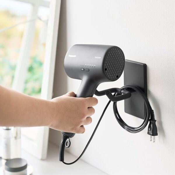 iellio（イエリオ）の「タワー　ウォール角度調節ドライヤーホルダー＜ｔｏｗｅｒ山崎実業＞（洗面用品）」｜詳細画像