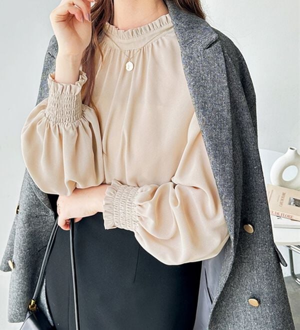 GeeRA（ジーラ）の「フリル衿バルーンスリーブブラウス（ブラウス）」｜詳細画像