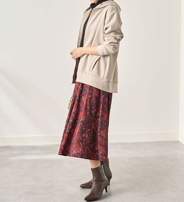 BELLUNA（ベルーナ）の「吸湿発熱ハイネックプルオーバー（カットソー）」｜詳細画像