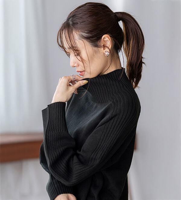 BELLUNA（ベルーナ）の「トレーナーがカジュアルすぎる方に！洗えるリブハイネックニット（ニット・セーター）」｜詳細画像