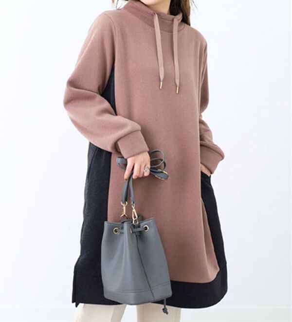 BELLUNA（ベルーナ）の「配色デザインワイドネックワンピース（ドッキングワンピース）」｜モカ系