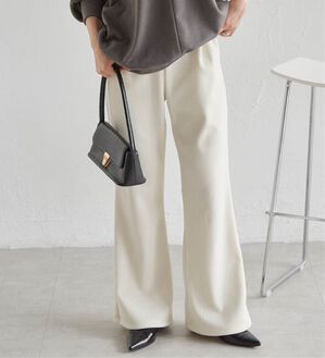 RANAN（ラナン）の「あったか裏ベロアニットコールフレアパンツ（フルレングスパンツ）」｜アイボリー