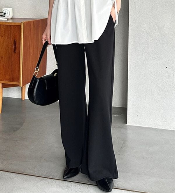 GeeRA（ジーラ）の「美脚見えカーブフレアパンツ（フルレングスパンツ）」｜詳細画像