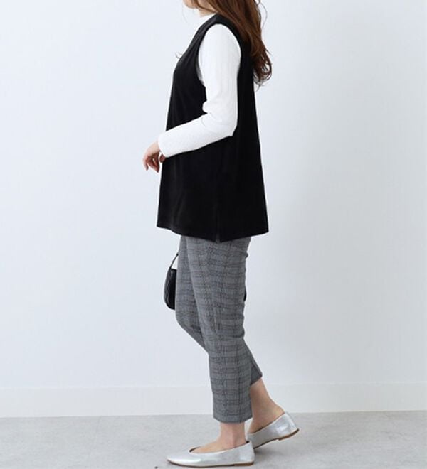 BELLUNA（ベルーナ）の「ベロア素材ベストアンサンブル（アンサンブル）」｜詳細画像