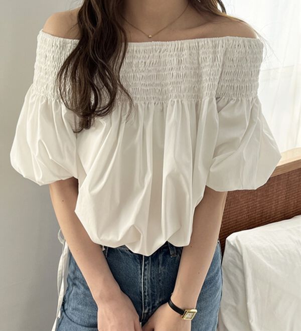 GeeRA（ジーラ）の「ドロストオフショルブラウス（ブラウス）」｜オフホワイト