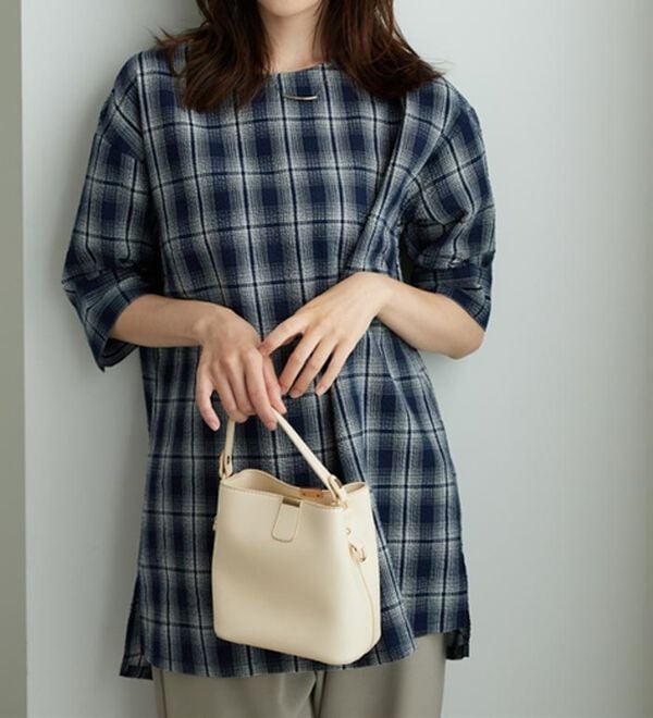 BELLUNA（ベルーナ）の「サッカー素材チェック柄チュニック（チュニック）」｜詳細画像