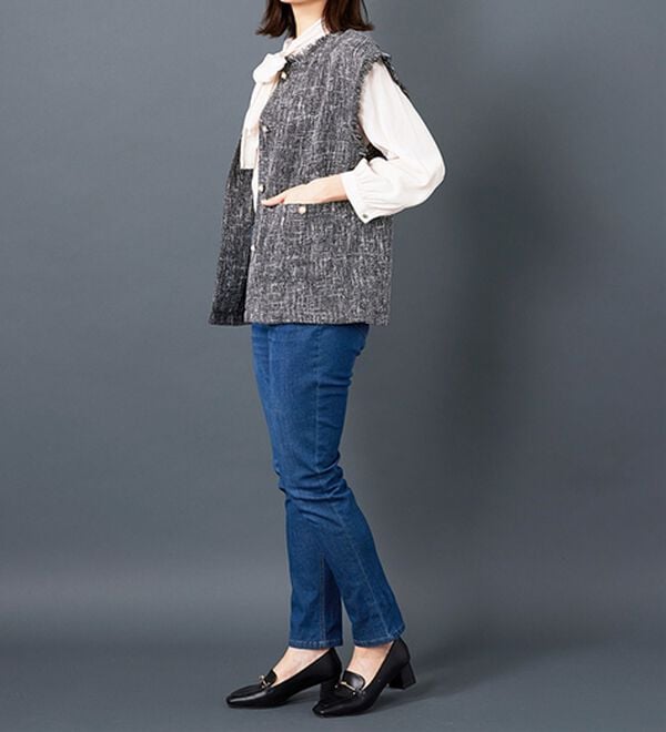 BELLUNA（ベルーナ）の「ツイード調パールボタンデザインベスト（ベスト）」｜詳細画像