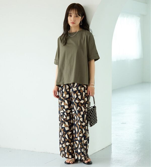 BELLUNA（ベルーナ）の「ヒンヤリ実感！大人顔サマ見えゆったりＴシャツ（Tシャツ）」｜詳細画像