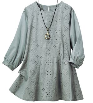 ルフラン（ルフラン）の「刺しゅうレースの切替ブラウス（ブラウス）」｜ライトグレー