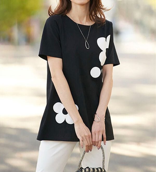 BELLUNA（ベルーナ）の「ひんやリッチコットン大人のプリントロング丈Ｔシャツ（カットソー）」｜詳細画像