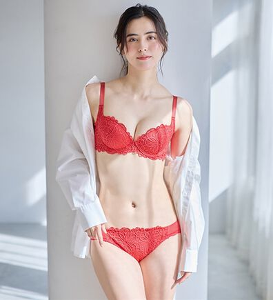 LAVIENNE（ラヴィエンヌ）の「レーシー脇高スッキリブラ＆ショーツ（ブラジャー＆ショーツセット）」