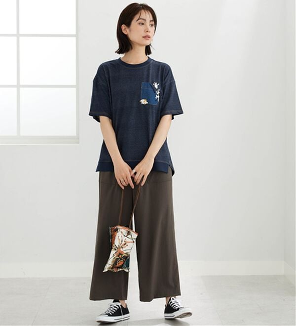 BELLUNA（ベルーナ）の「ネコ刺しゅうデニム調プルオーバー（カットソー）」｜詳細画像