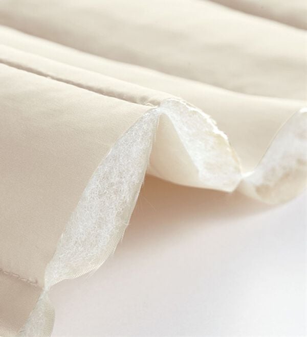 BELLUNA（ベルーナ）の「おしゃれの主役！蓄熱中わたベスト付配色コート（ハーフコート）」｜詳細画像