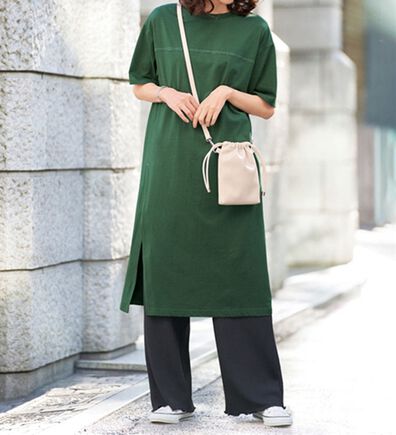 BELLUNA（ベルーナ）の「ひんやり綿１００％スリットワンピース＆ポコポコパンツ（カットソーワンピース）」